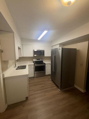 146 NW Alabama Avenue B, Fort Walton Beach, FL 32548