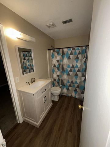146 NW Alabama Avenue B, Fort Walton Beach, FL 32548
