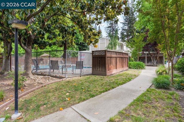 104 Garden Creek Pl, Danville, CA 94526