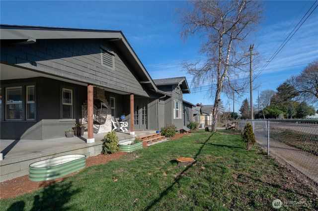 857 E 43RD Street, Tacoma, WA 98404