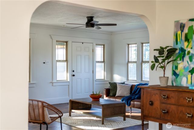 857 E 43RD Street, Tacoma, WA 98404