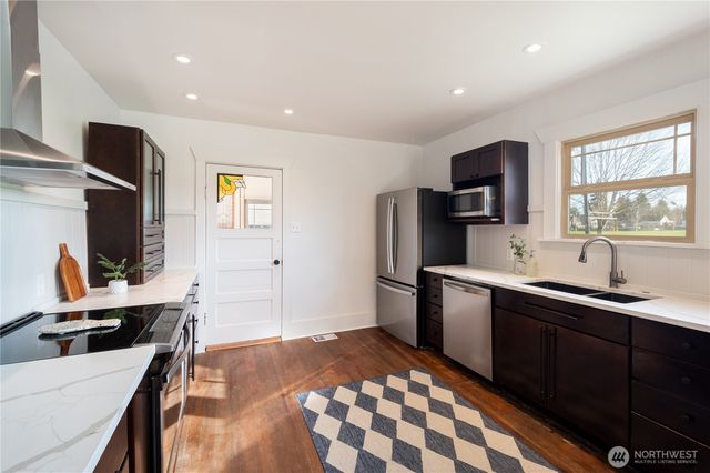 857 E 43RD Street, Tacoma, WA 98404