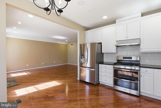 45 TREE SWALLOW DR, Princeton, NJ 08540
