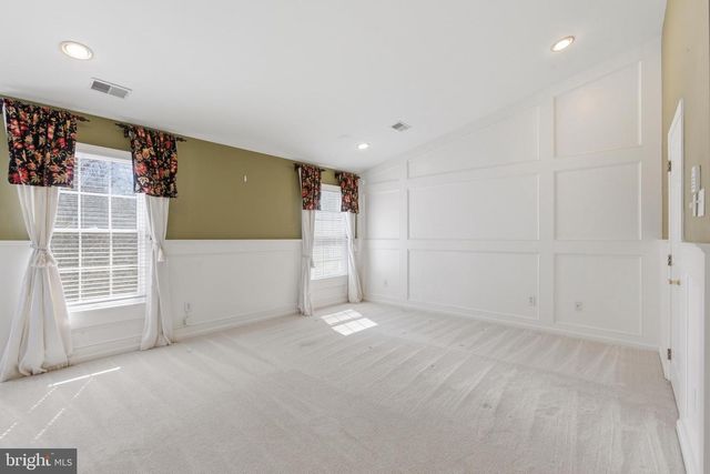 45 TREE SWALLOW DR, Princeton, NJ 08540