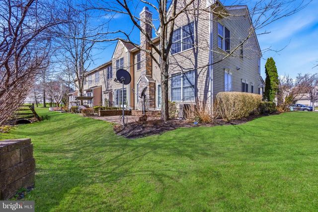 45 TREE SWALLOW DR, Princeton, NJ 08540