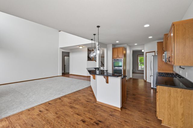 17330 50th Avenue N, Plymouth, MN 55446