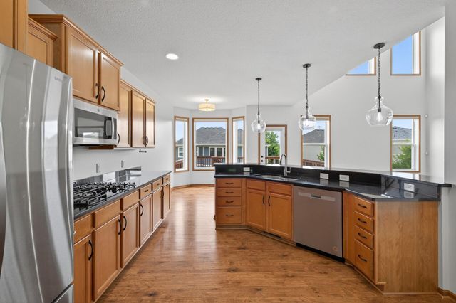 17330 50th Avenue N, Plymouth, MN 55446