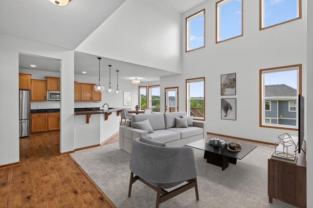 17330 50th Avenue N, Plymouth, MN 55446