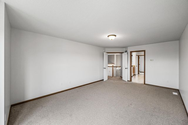 17330 50th Avenue N, Plymouth, MN 55446