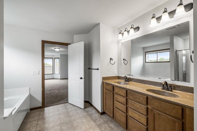 17330 50th Avenue N, Plymouth, MN 55446