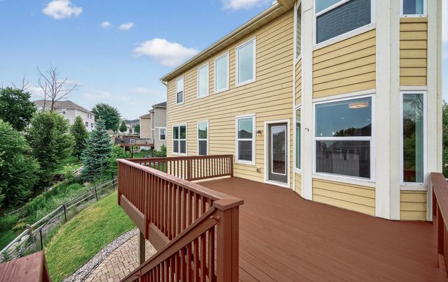 17330 50th Avenue N, Plymouth, MN 55446