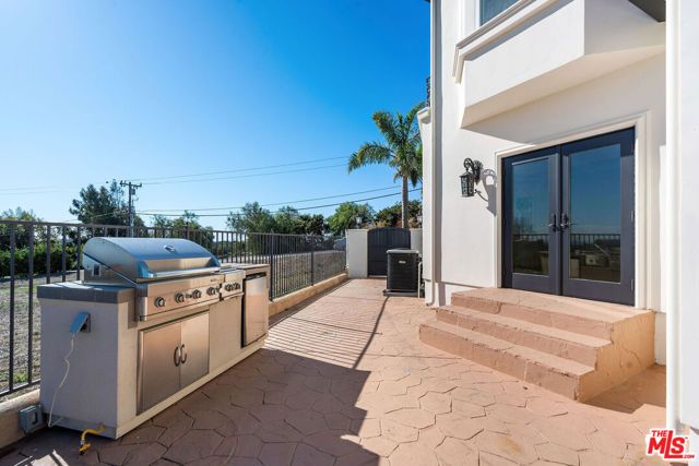 6130 Galahad Road, Malibu, CA 90265