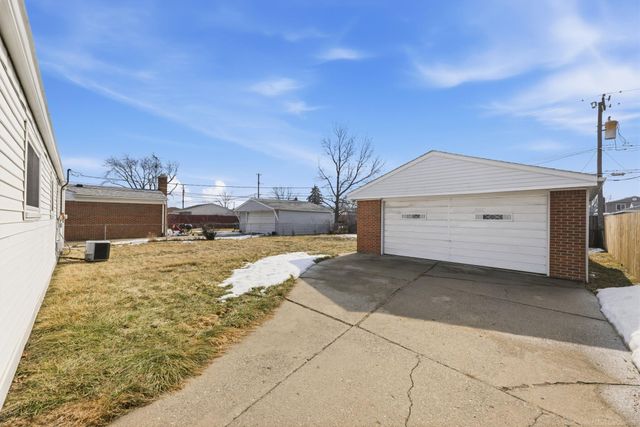 17548 Adolph Avenue, Fraser, MI 48026