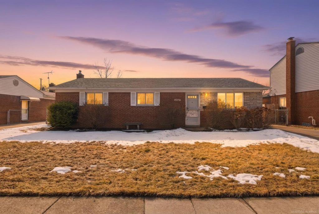 17548 Adolph Avenue, Fraser, MI 48026