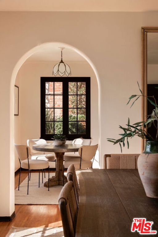 Image 16 of property listing at 755 Luton Drive, Glendale, CA 91206