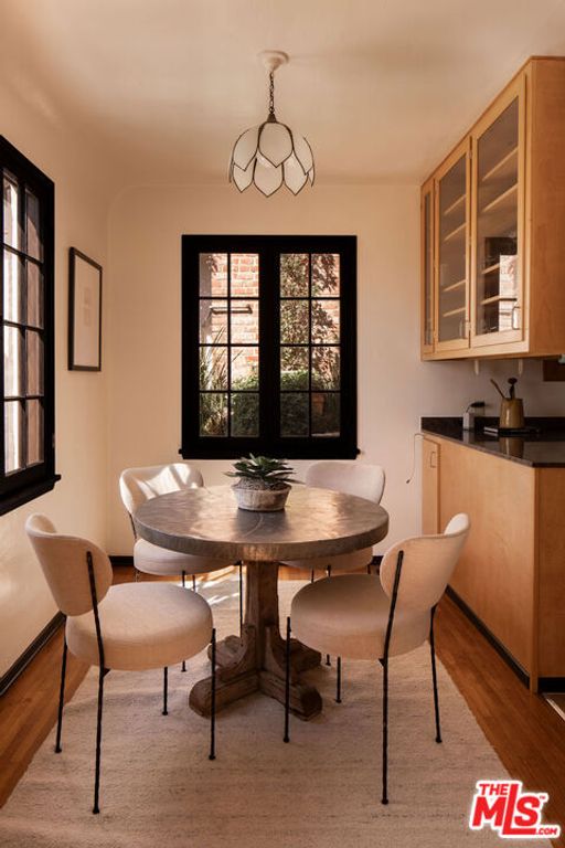 Image 17 of property listing at 755 Luton Drive, Glendale, CA 91206