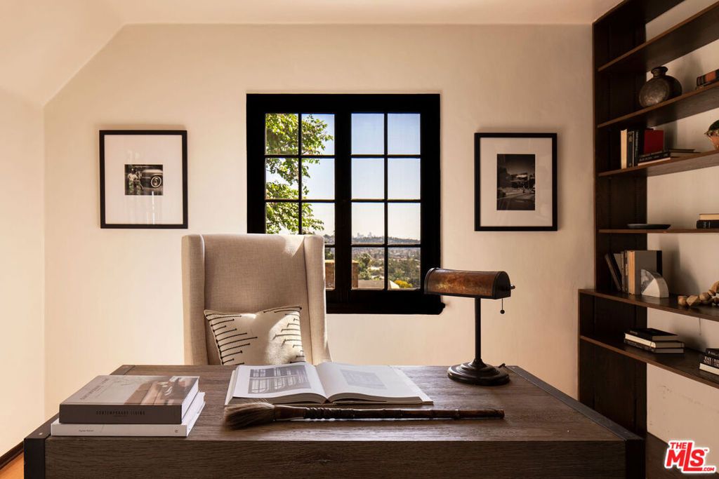 Image 24 of property listing at 755 Luton Drive, Glendale, CA 91206