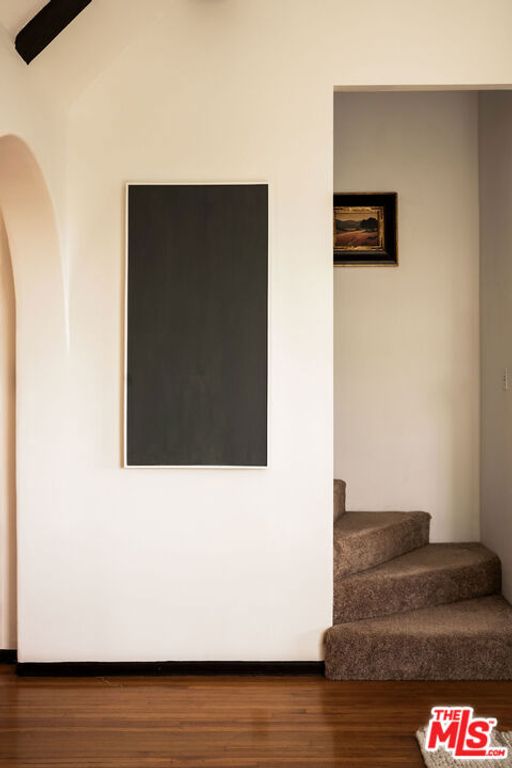 Image 31 of property listing at 755 Luton Drive, Glendale, CA 91206