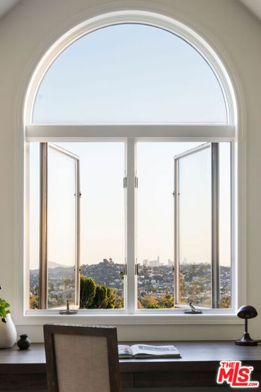 Image 35 of property listing at 755 Luton Drive, Glendale, CA 91206