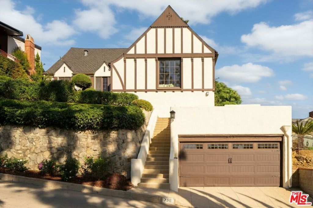 Image 42 of property listing at 755 Luton Drive, Glendale, CA 91206