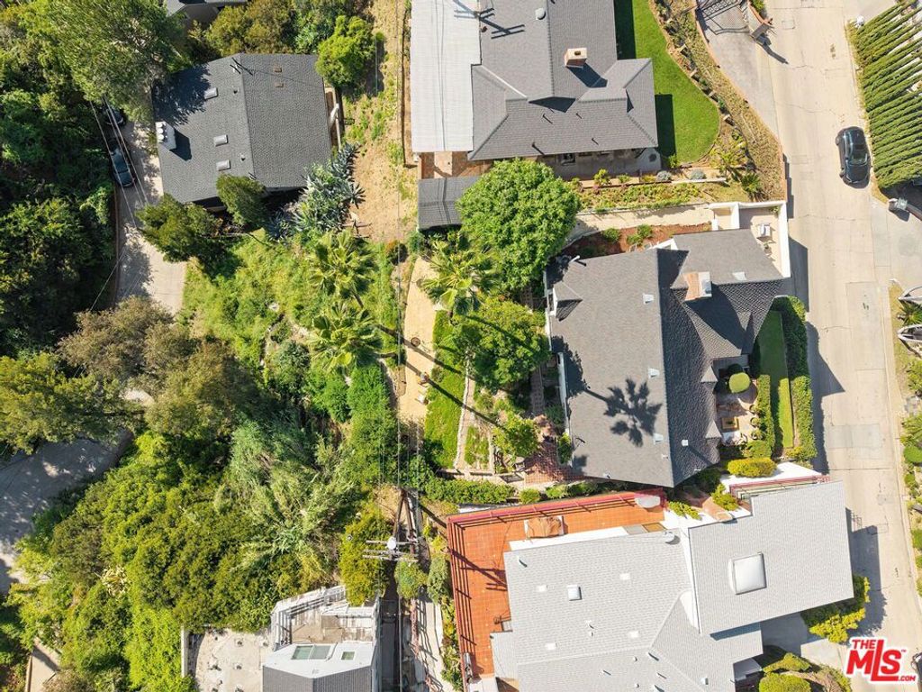 Image 46 of property listing at 755 Luton Drive, Glendale, CA 91206