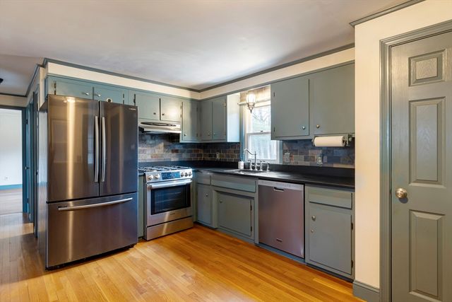 5 Suzanne Ter, Grafton, MA 01536