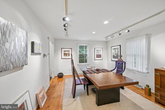 12 CIRCLE DR, Moorestown, NJ 08057