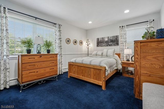 9 Pitcairn Dr, Roseland Boro, NJ 07068