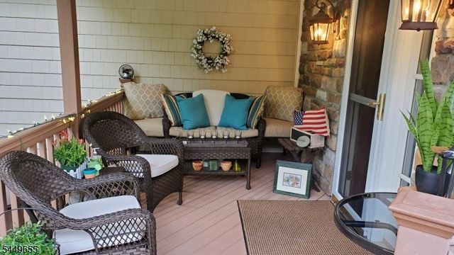 9 Pitcairn Dr, Roseland Boro, NJ 07068