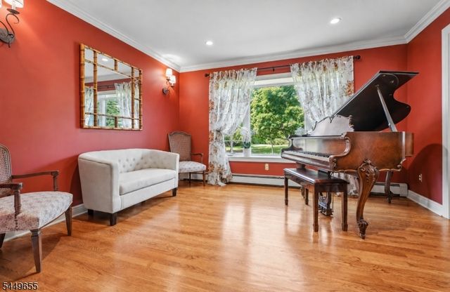 9 Pitcairn Dr, Roseland Boro, NJ 07068
