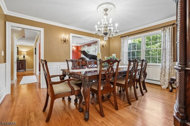9 Pitcairn Dr, Roseland Boro, NJ 07068