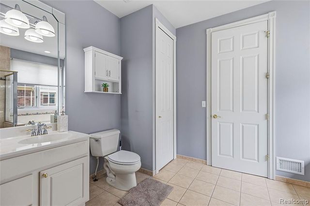 49783 Golden Park Drive, Utica, MI 48315