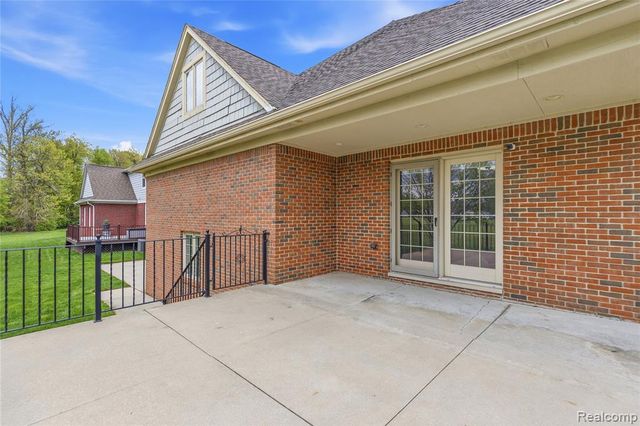 49783 Golden Park Drive, Utica, MI 48315
