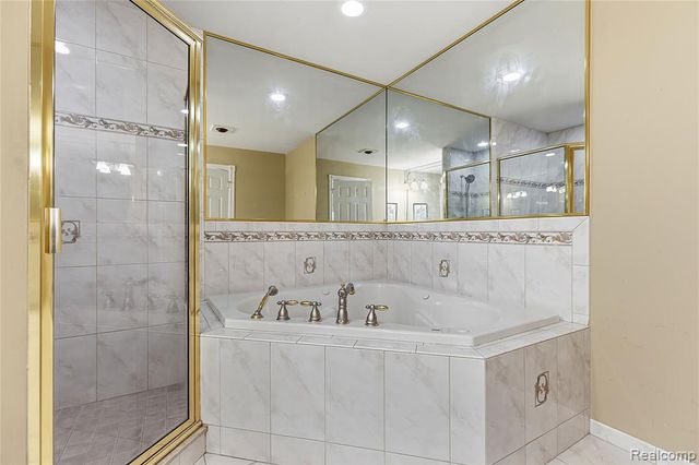 49783 Golden Park Drive, Utica, MI 48315
