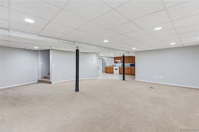 49783 Golden Park Drive, Utica, MI 48315