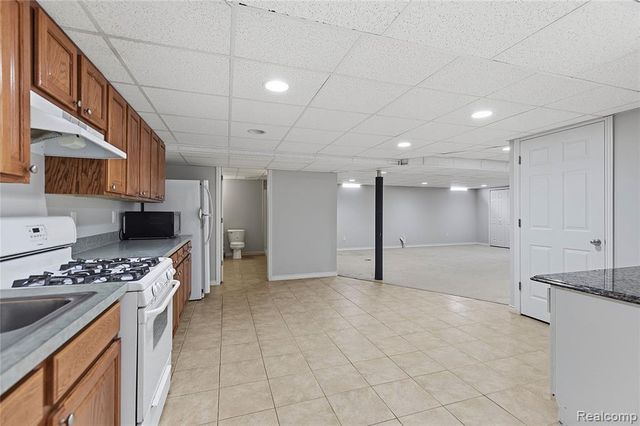 49783 Golden Park Drive, Utica, MI 48315