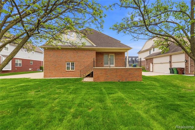 49783 Golden Park Drive, Utica, MI 48315