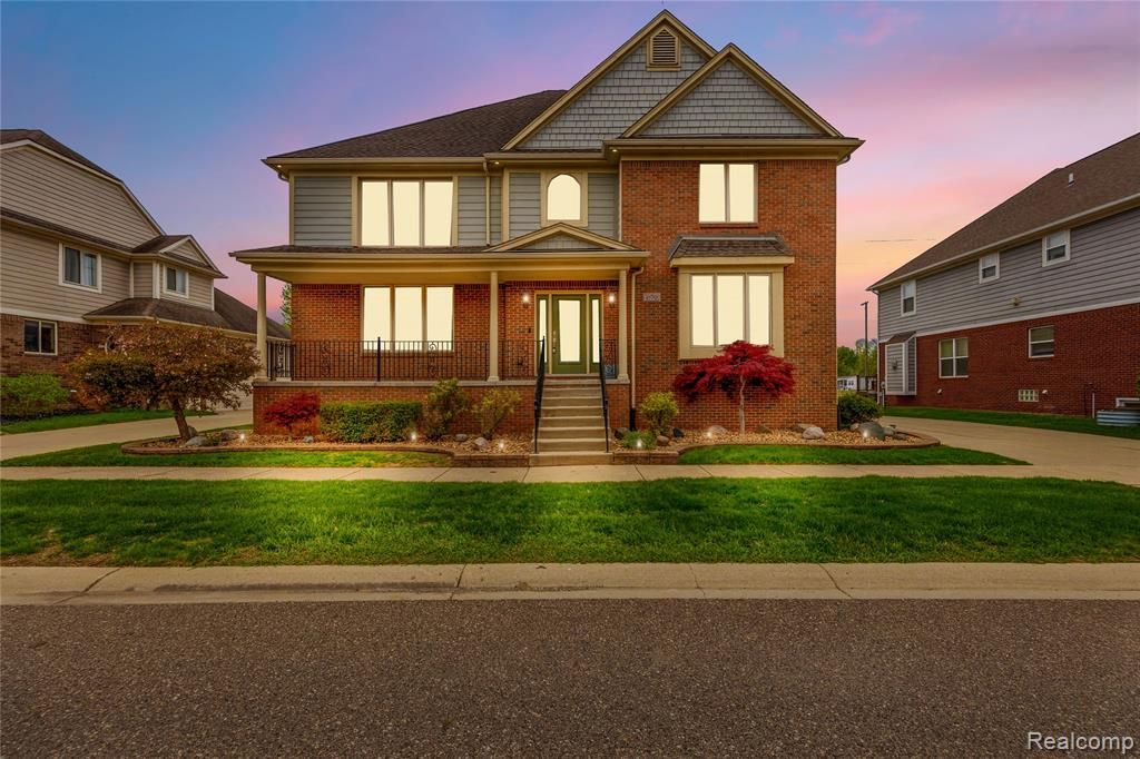 49783 Golden Park Drive, Utica, MI 48315