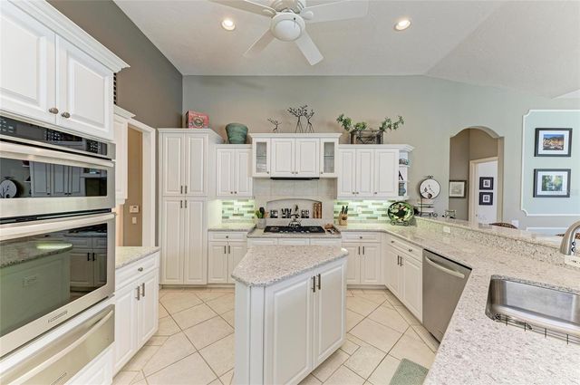 8118 WATERVIEW BOULEVARD, Lakewood Ranch, FL 34202