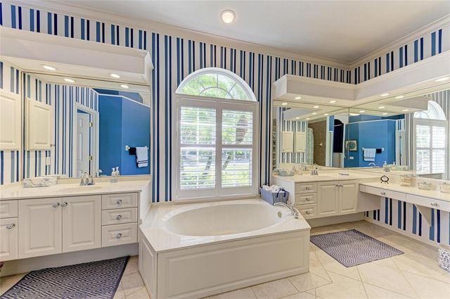 8118 WATERVIEW BOULEVARD, Lakewood Ranch, FL 34202