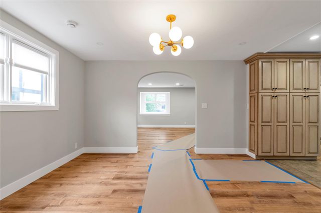14 Dover Court, Rockville Centre, NY 11570