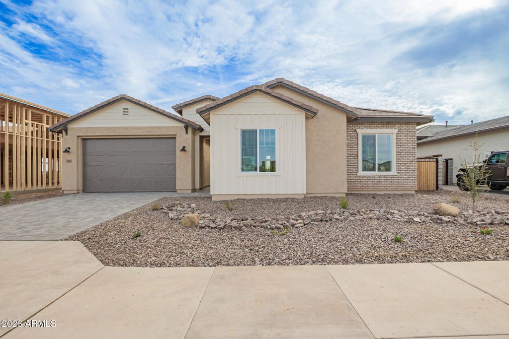 13647 W CRABAPPLE Drive, Peoria, AZ 85383 — exterior
