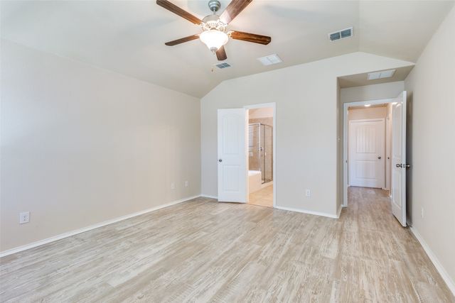 520 Pollyann Trail, Fort Worth, TX 76052