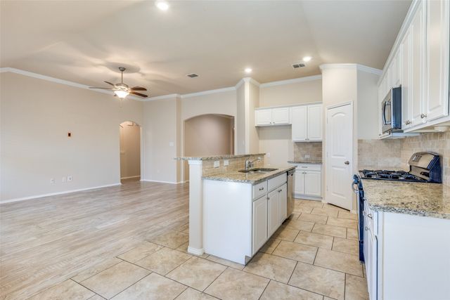 520 Pollyann Trail, Fort Worth, TX 76052