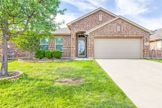 520 Pollyann Trail, Fort Worth, TX 76052