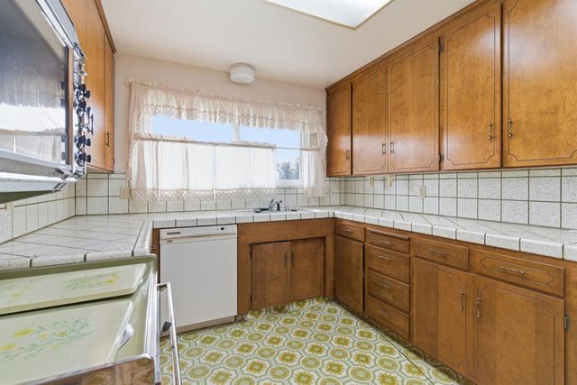 11551 E Tokay Colony Rd, Lodi, CA 95240