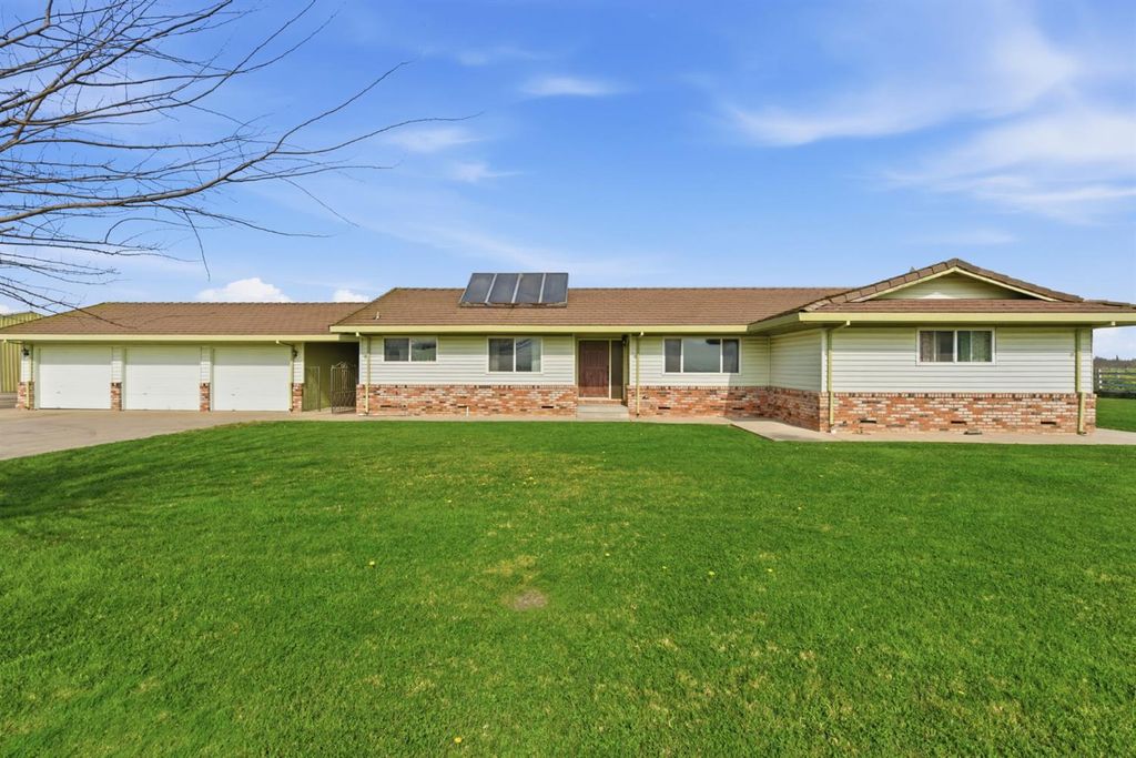 11551 E Tokay Colony Rd, Lodi, CA 95240