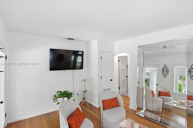 1850 NW 53rd St, Miami, FL 33142