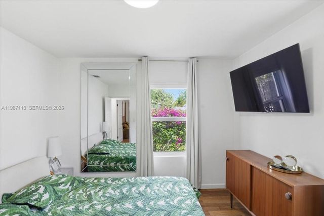 1850 NW 53rd St, Miami, FL 33142