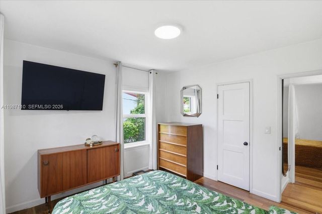 1850 NW 53rd St, Miami, FL 33142